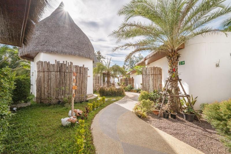 Resto Sea Resort image