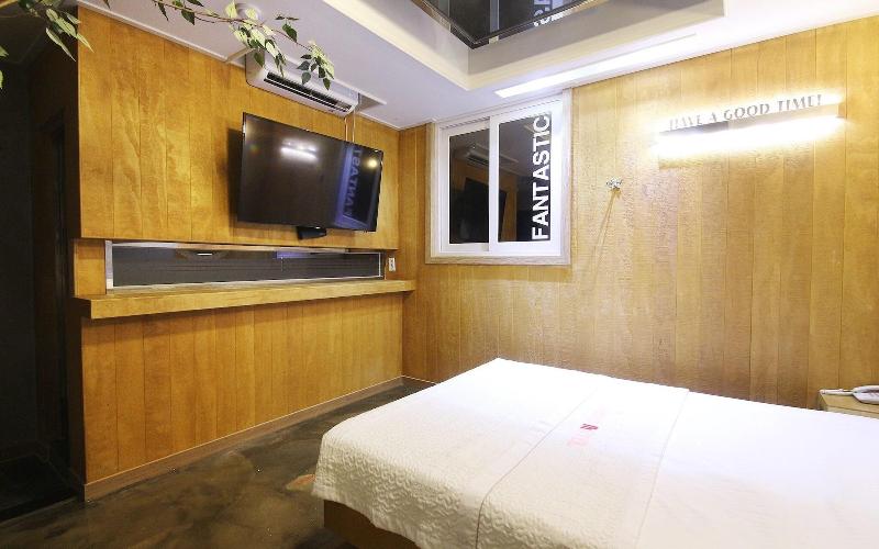 Daegu Dongseongno Jeep image