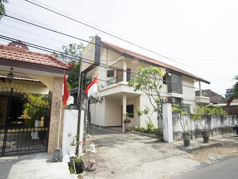 RedDoorz near Rumah Sakit Baptis Kediri image