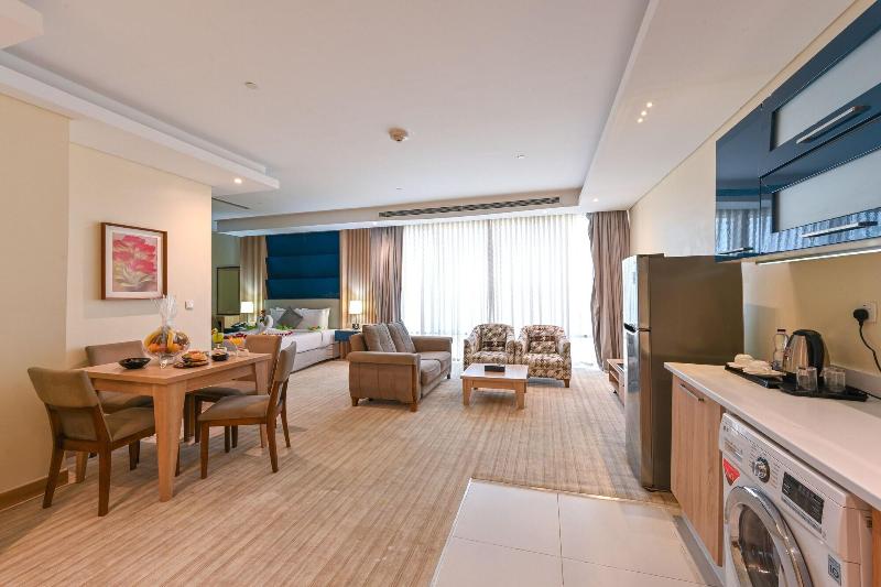 Almansour Suites Hotel Doha image