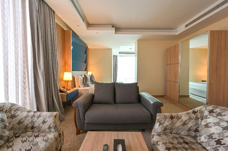Almansour Suites Hotel Doha image