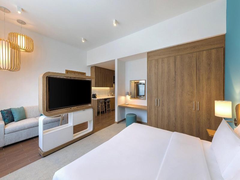 Element Al Mina, Dubai image