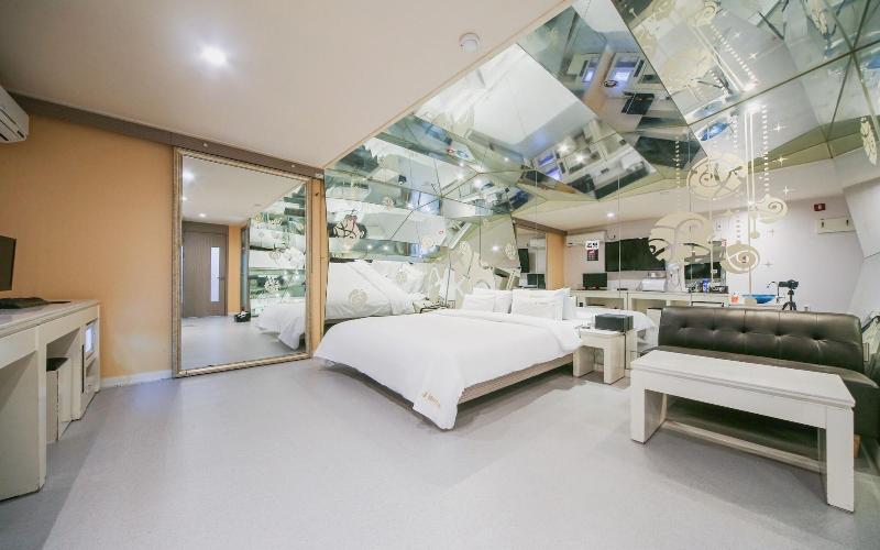 Gyeongju J Boutique Hotel image