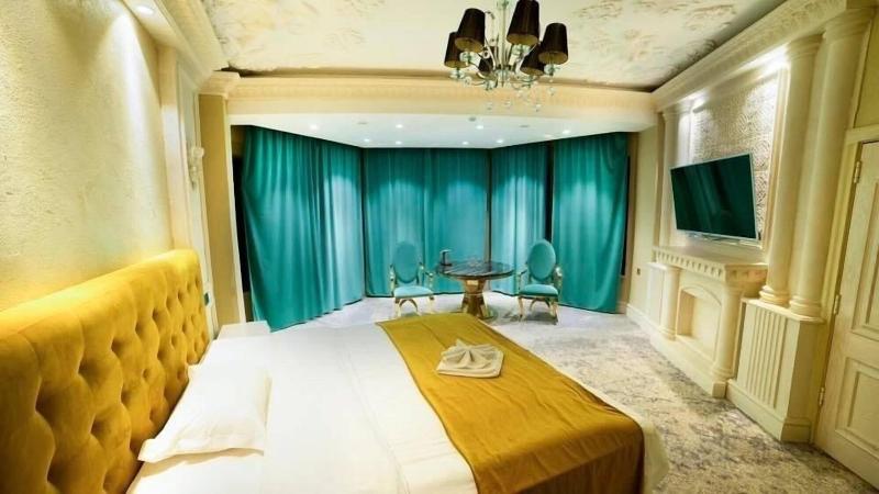 Elegance Hotel image