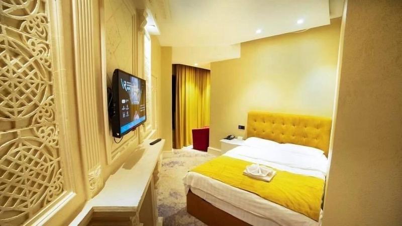 Elegance Hotel image