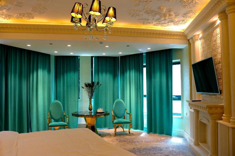 Elegance Hotel image