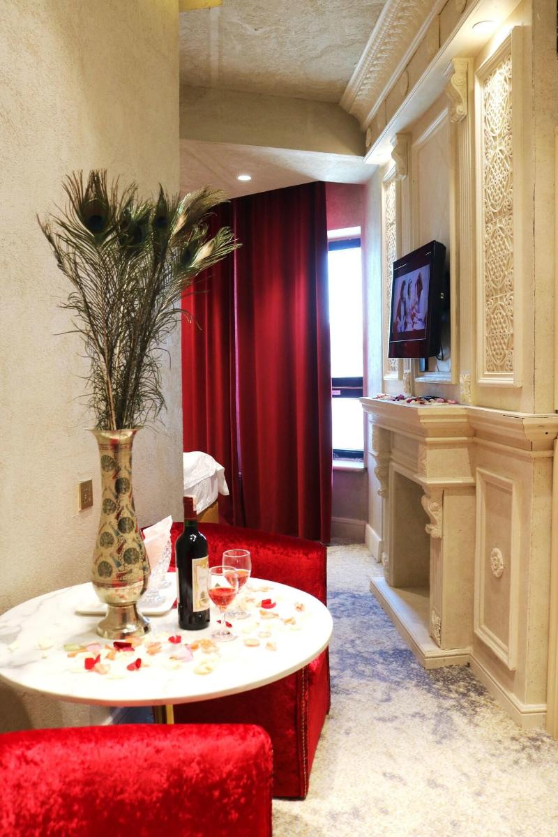 Elegance Hotel image