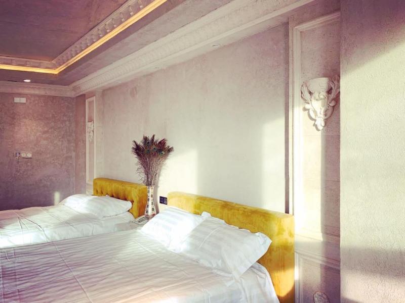 Elegance Hotel image
