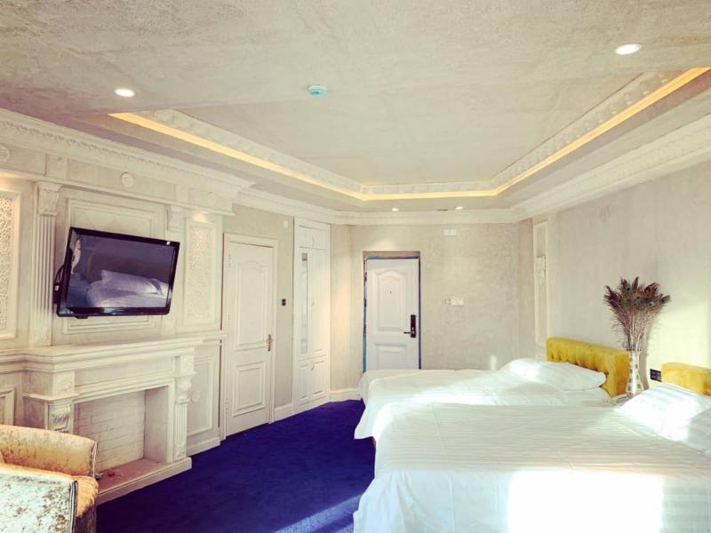 Elegance Hotel image