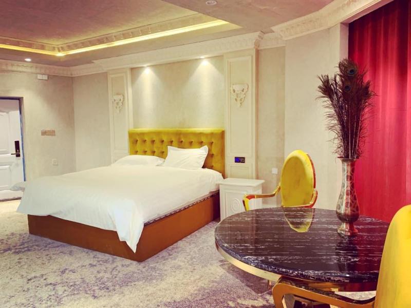 Elegance Hotel image
