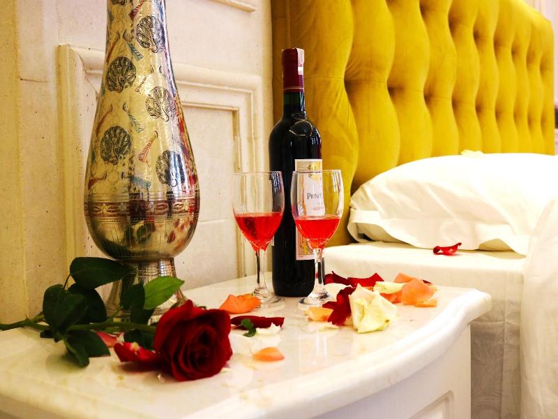 Elegance Hotel image