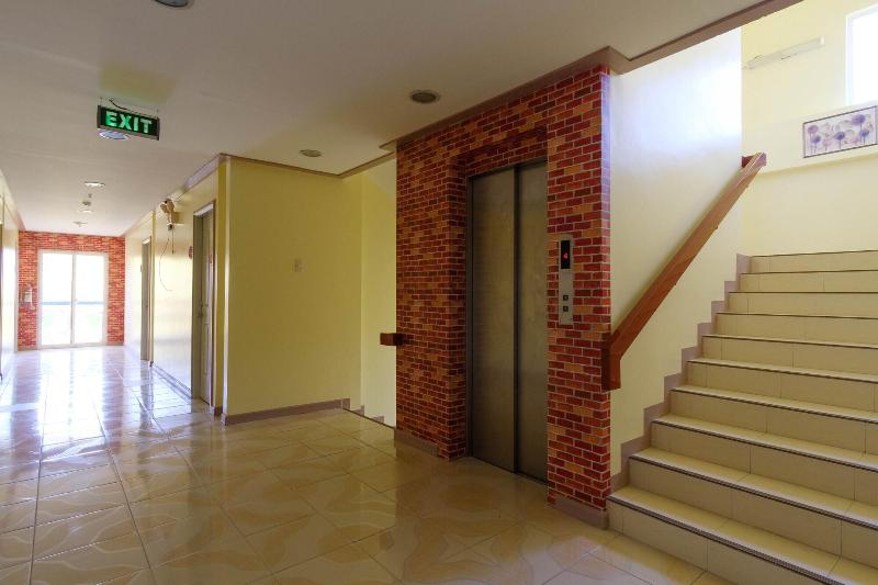 RedDoorz Plus @ Manalo Extension Palawan image