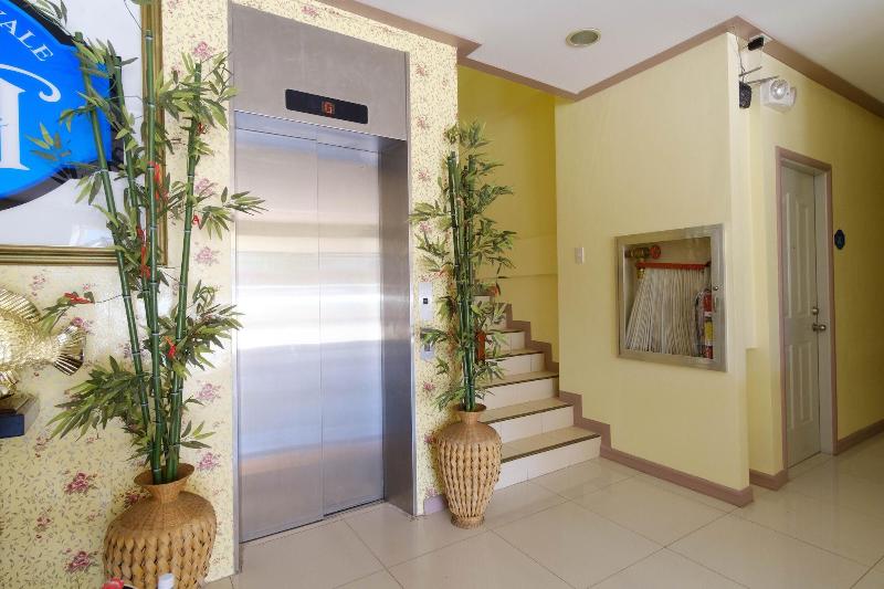 RedDoorz Plus @ Manalo Extension Palawan image