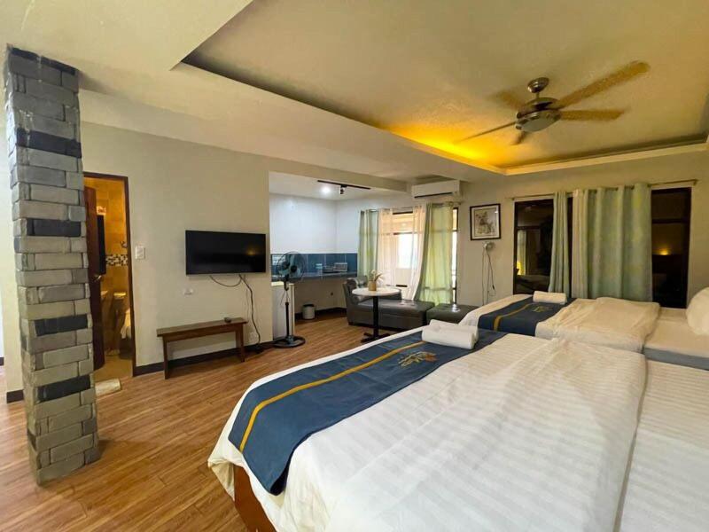 Casa Marco Suites image