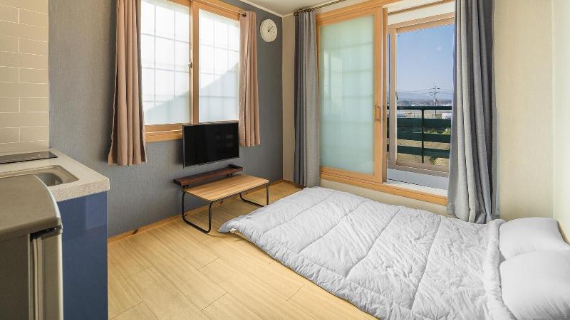 Gangneung Basecamp Pension image