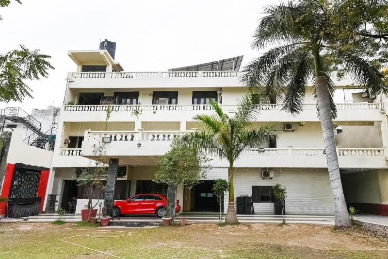 Hotel Surpin Palace