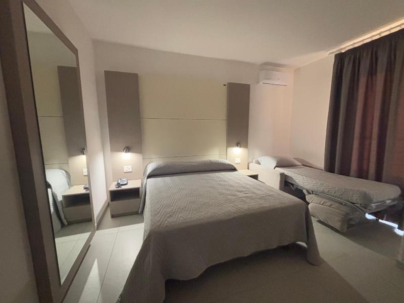 Hotel La Mela image