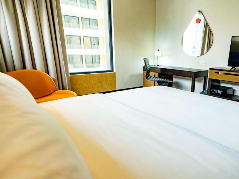 Hampton By Hilton Santiago Las Condes image