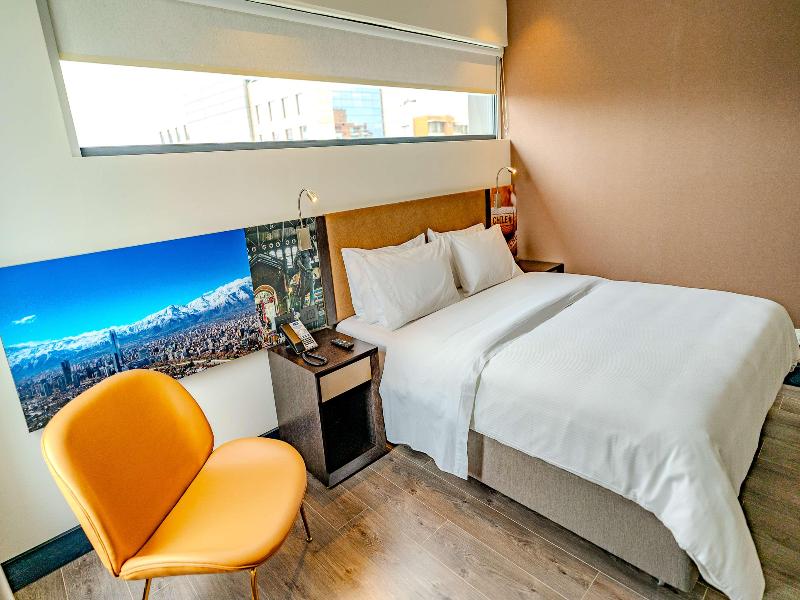 Hampton By Hilton Santiago Las Condes image