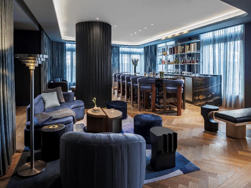 The Morrow Washington Dc, Curio Collection By Hilt image
