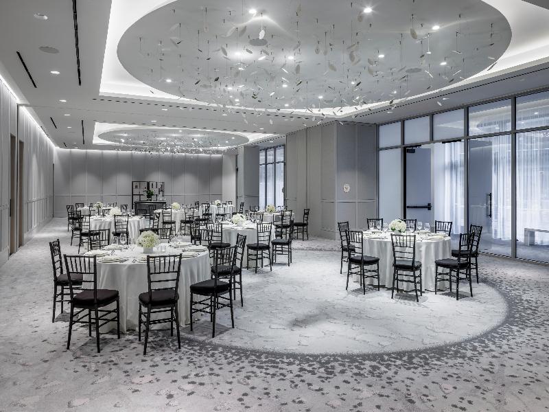 The Morrow Washington Dc, Curio Collection By Hilt image