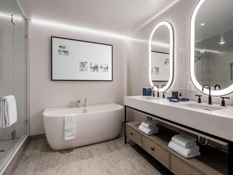 The Morrow Washington Dc, Curio Collection By Hilt image