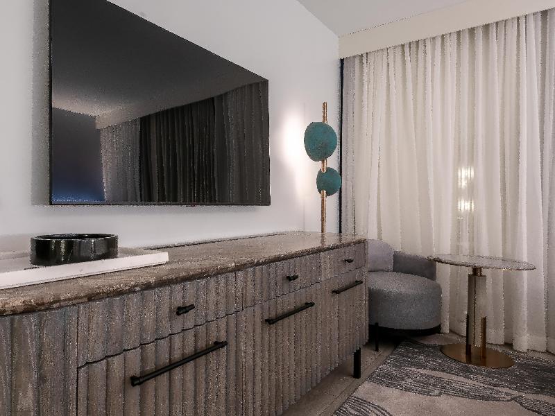 The Morrow Washington Dc, Curio Collection By Hilt image