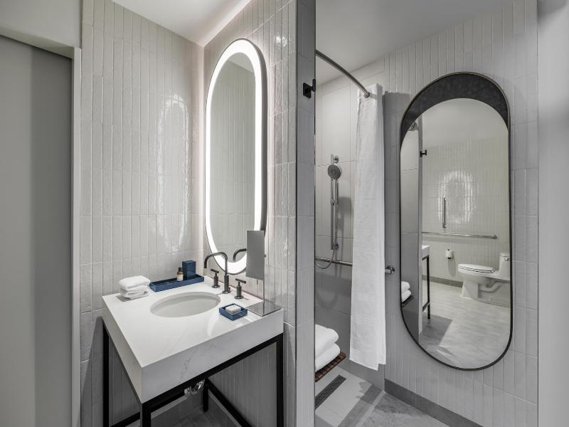 The Morrow Washington Dc, Curio Collection By Hilt image