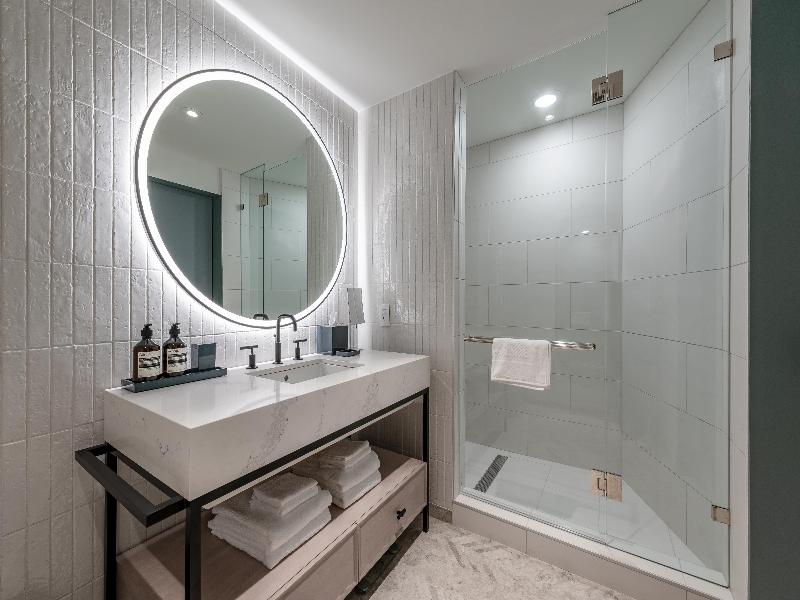 The Morrow Washington Dc, Curio Collection By Hilt image
