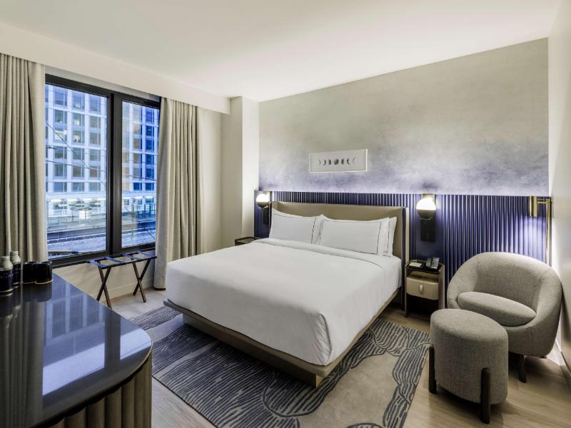 The Morrow Washington Dc, Curio Collection By Hilt image