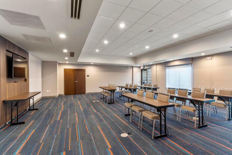 Hampton Inn Colorado Springs Northeast image