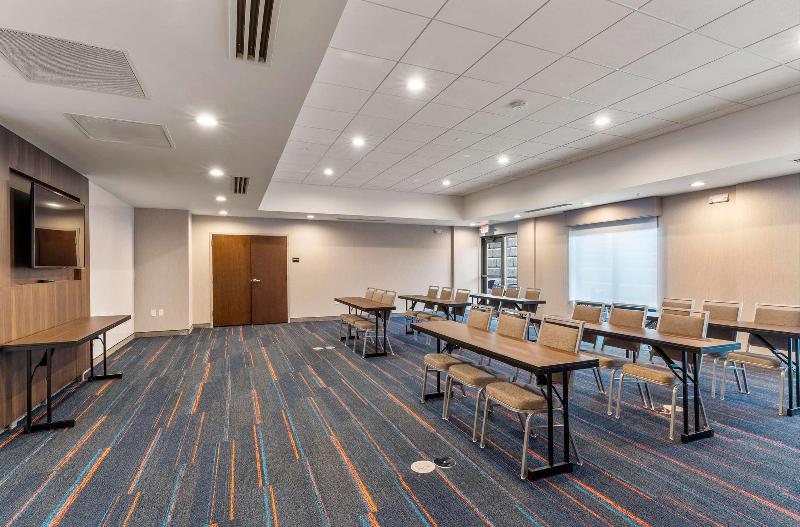Hampton Inn Colorado Springs Northeast image