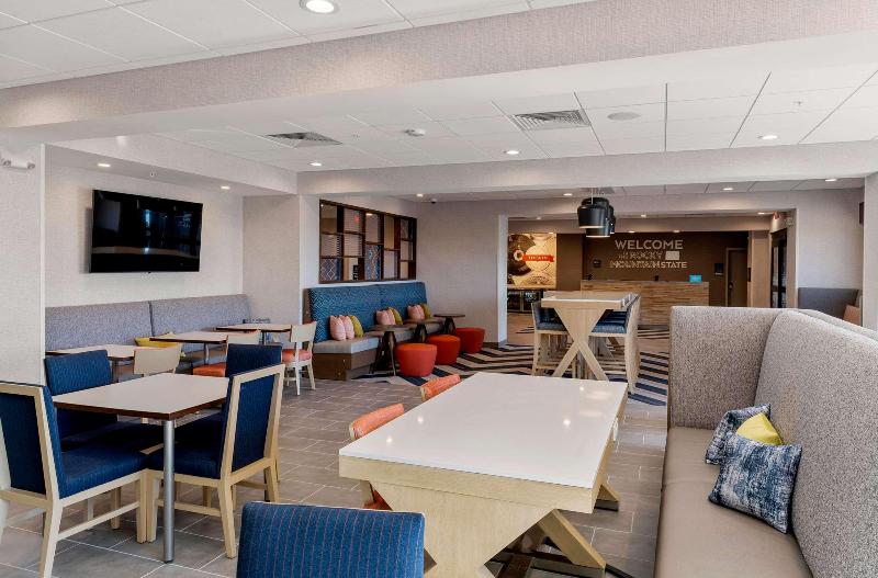 Hampton Inn Colorado Springs Northeast image