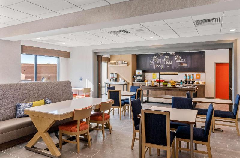 Hampton Inn Colorado Springs Northeast image