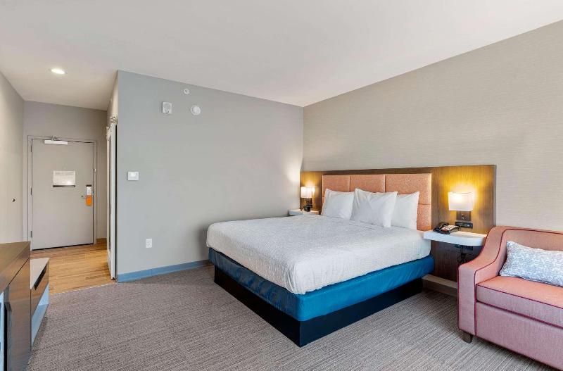 Hampton Inn Colorado Springs Northeast image