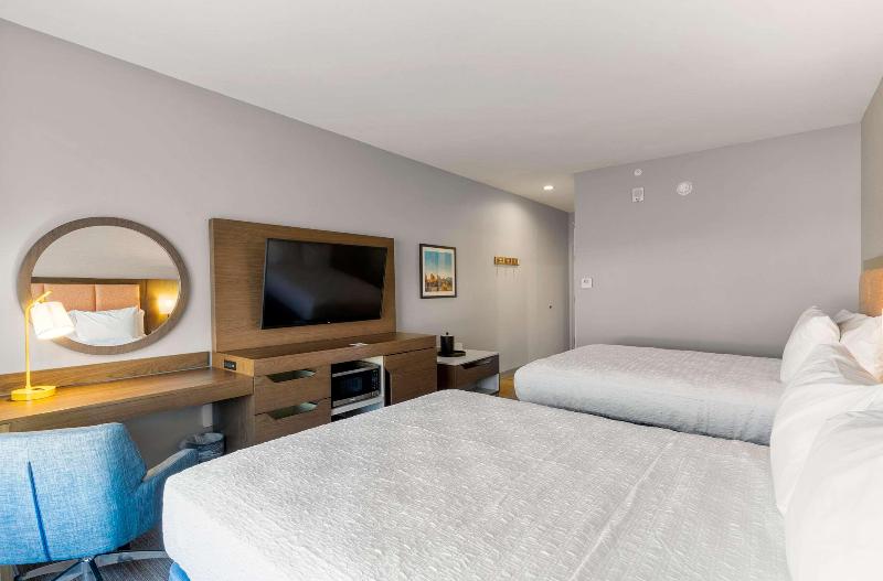 Hampton Inn Colorado Springs Northeast image
