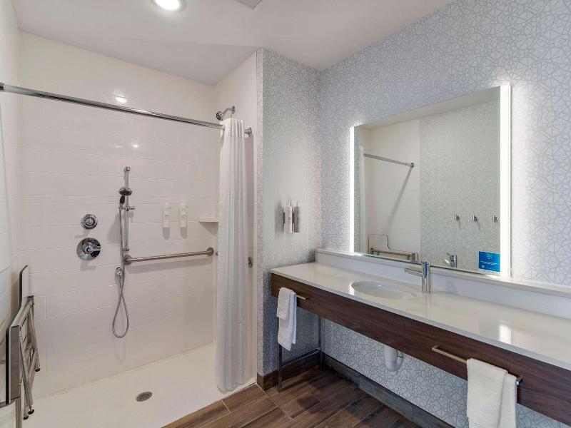 Hampton Inn Colorado Springs Northeast image