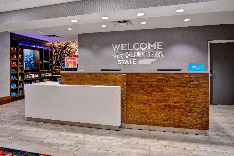 Hampton Inn By Hilton Paris image