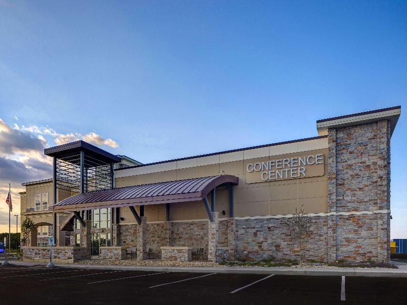 Homewood Suites By Hilton Oak Creek Milwaukee image