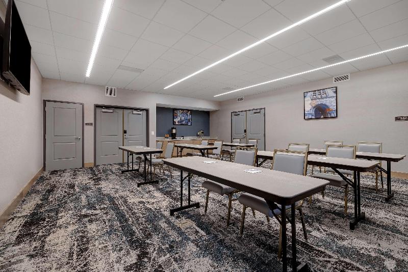Homewood Suites By Hilton Oak Creek Milwaukee image