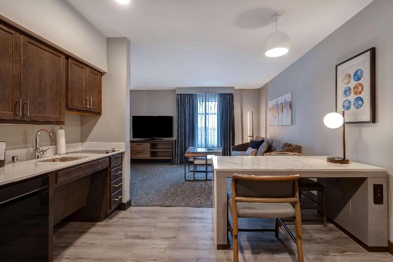 Homewood Suites By Hilton Oak Creek Milwaukee image
