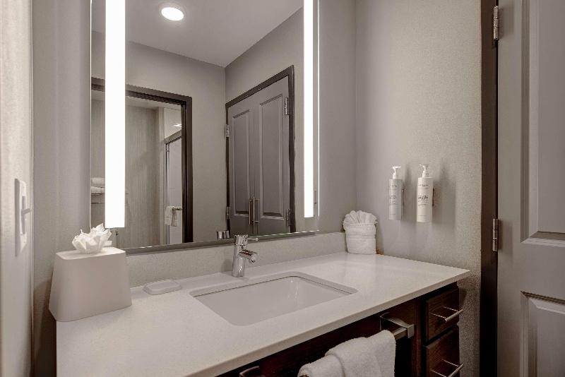 Homewood Suites By Hilton Oak Creek Milwaukee image