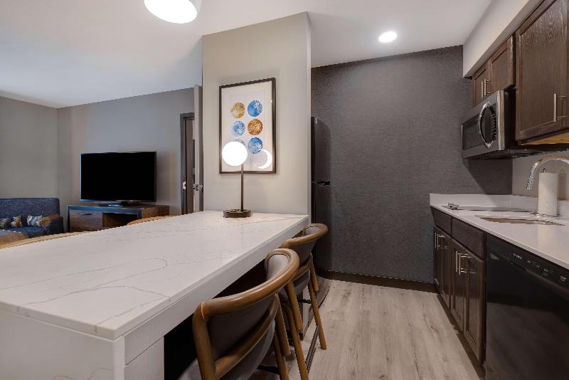 Homewood Suites By Hilton Oak Creek Milwaukee image