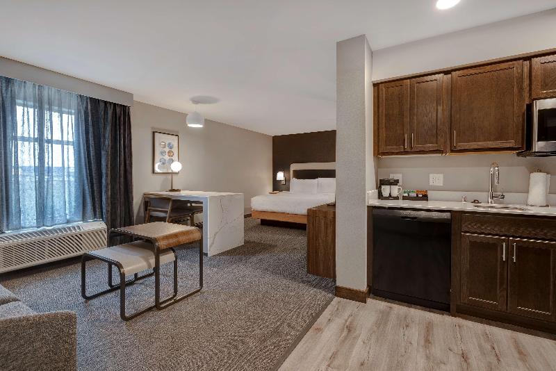 Homewood Suites By Hilton Oak Creek Milwaukee image