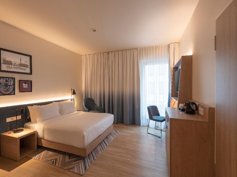 Hampton by Hilton Munich City North image