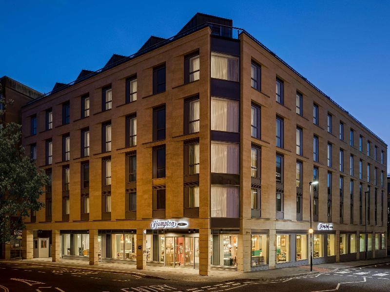 Hampton By Hilton Bath City — general view
