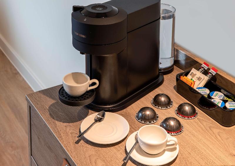 Hampton By Hilton Bath City image