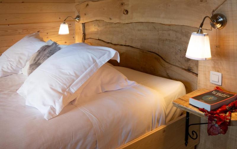 Logis les Cabanes dans les Bois image