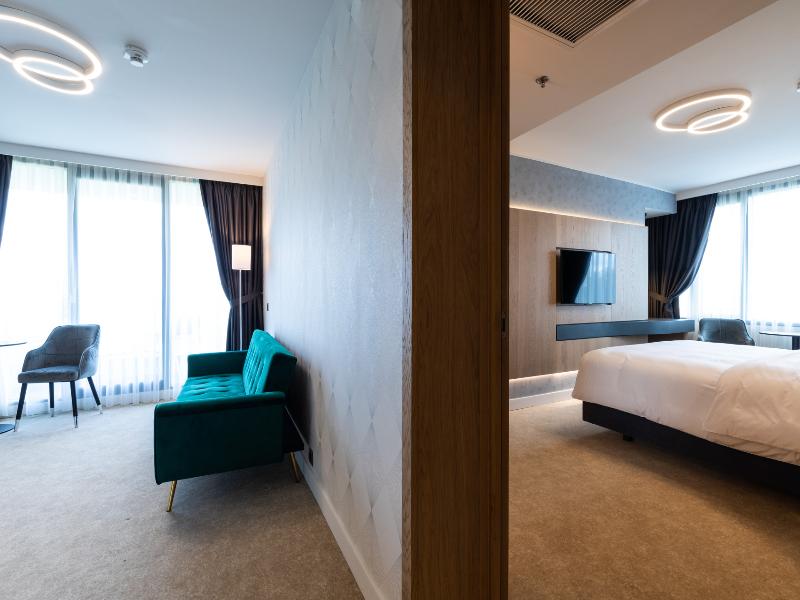 Ramada By Wyndham Parc Slatina image