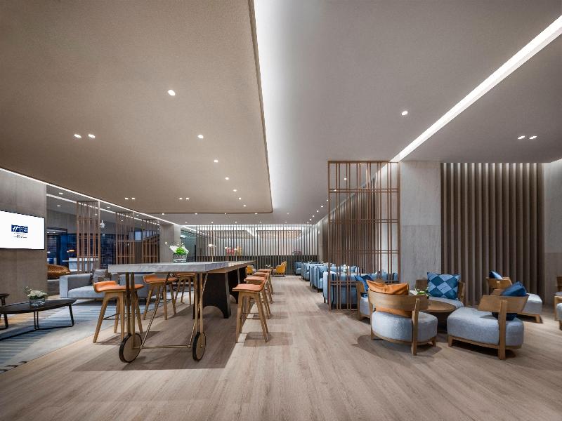 Holiday Inn Express Tengchong Hot-Spring image